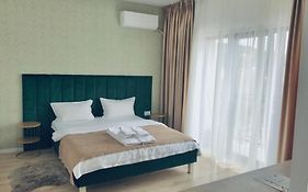 Apartamente 9 - Naomi
